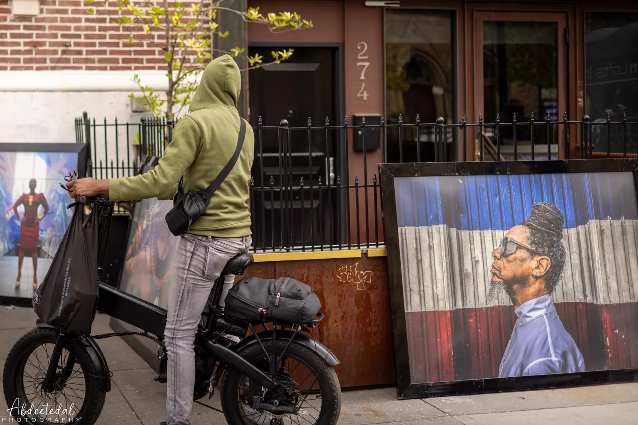Painting Sidewalk Portraiture